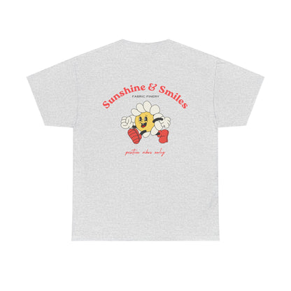 SUNSHINE AND SMILES Unisex Heavy Cotton Tee